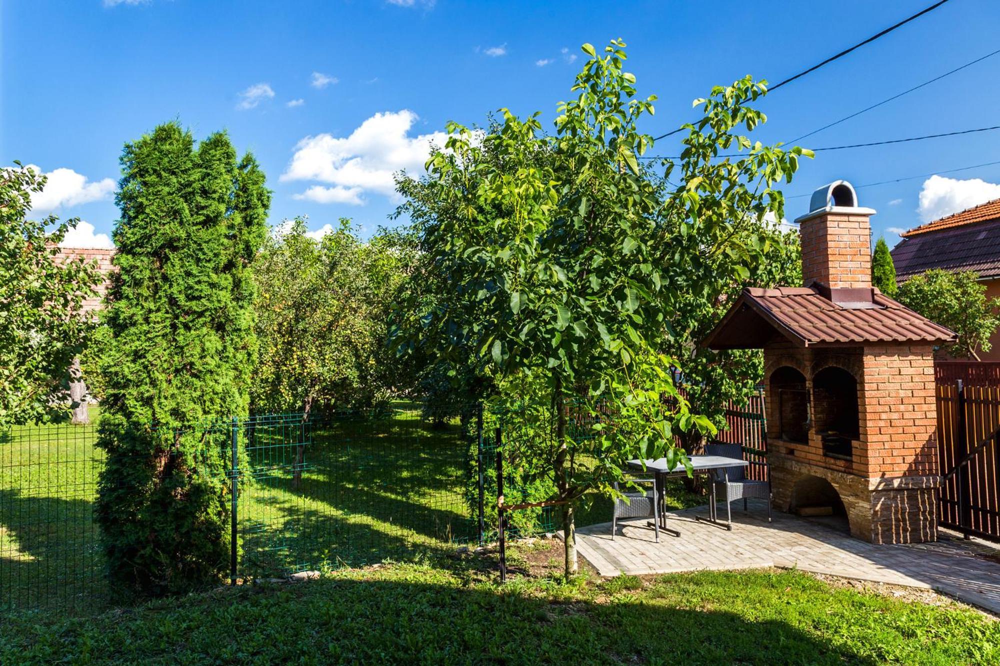 Lăzarea Eross Kulcsoshazヴィラ エクステリア 写真