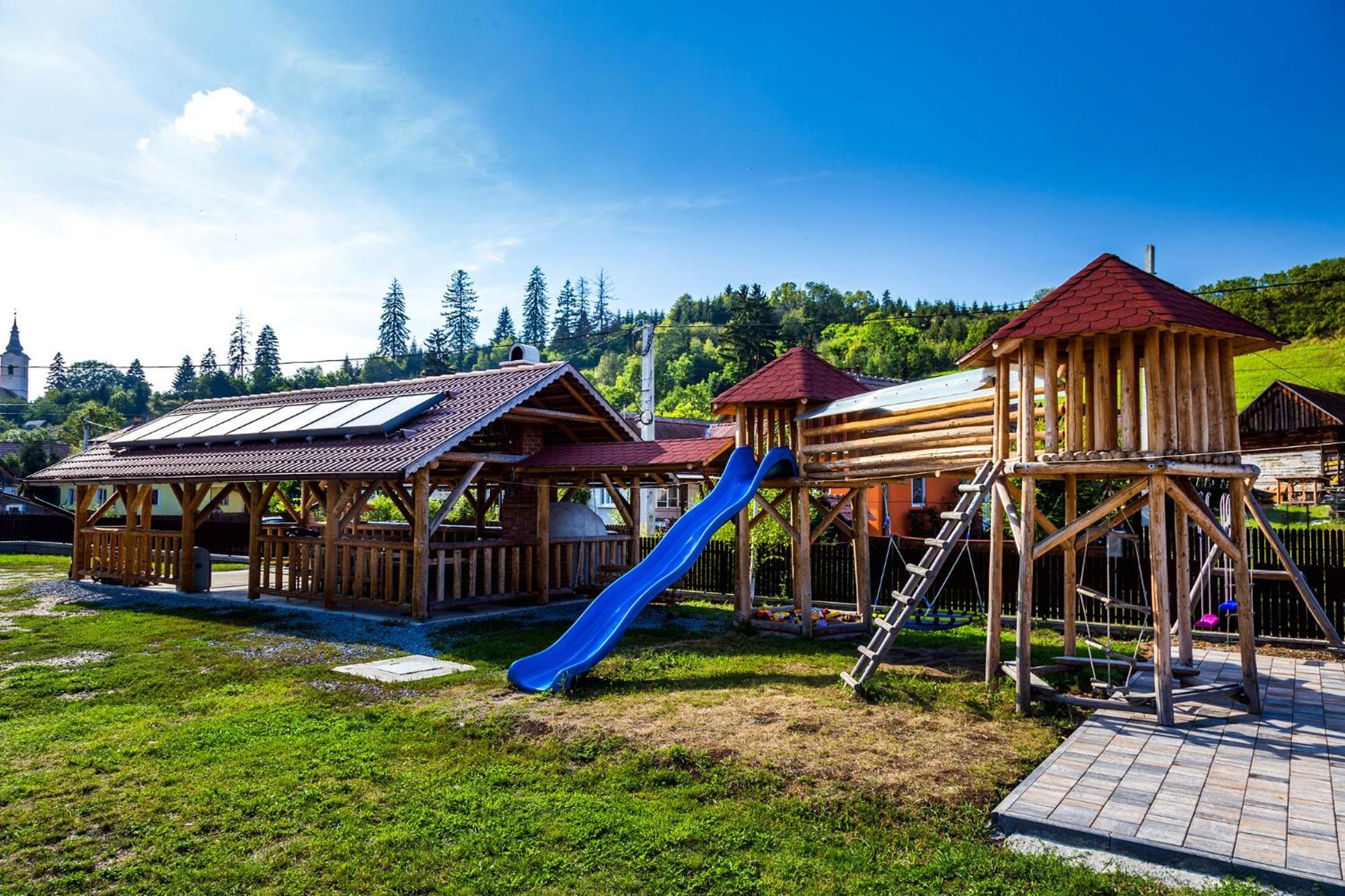 Lăzarea Eross Kulcsoshazヴィラ エクステリア 写真
