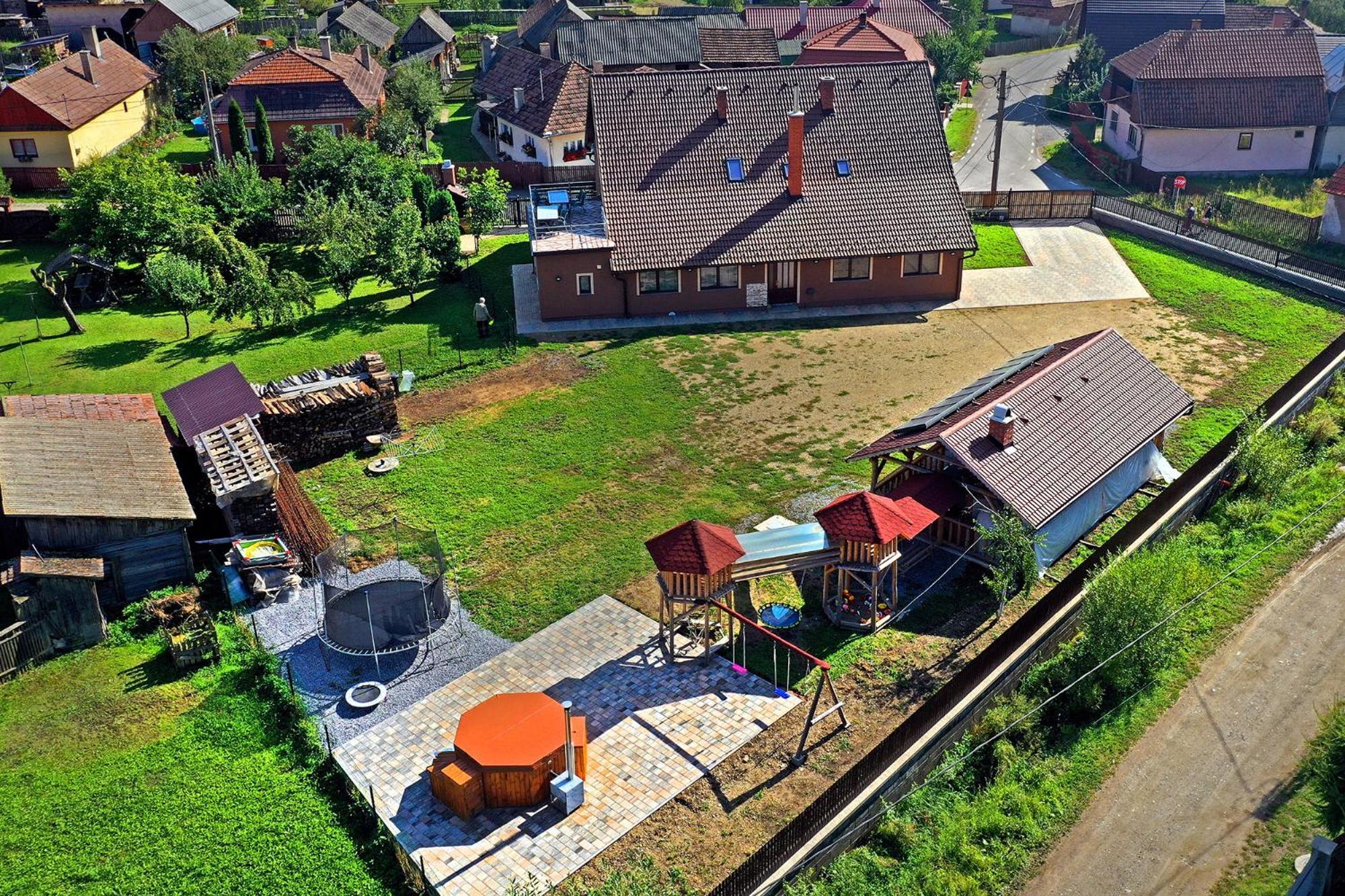 Lăzarea Eross Kulcsoshazヴィラ エクステリア 写真