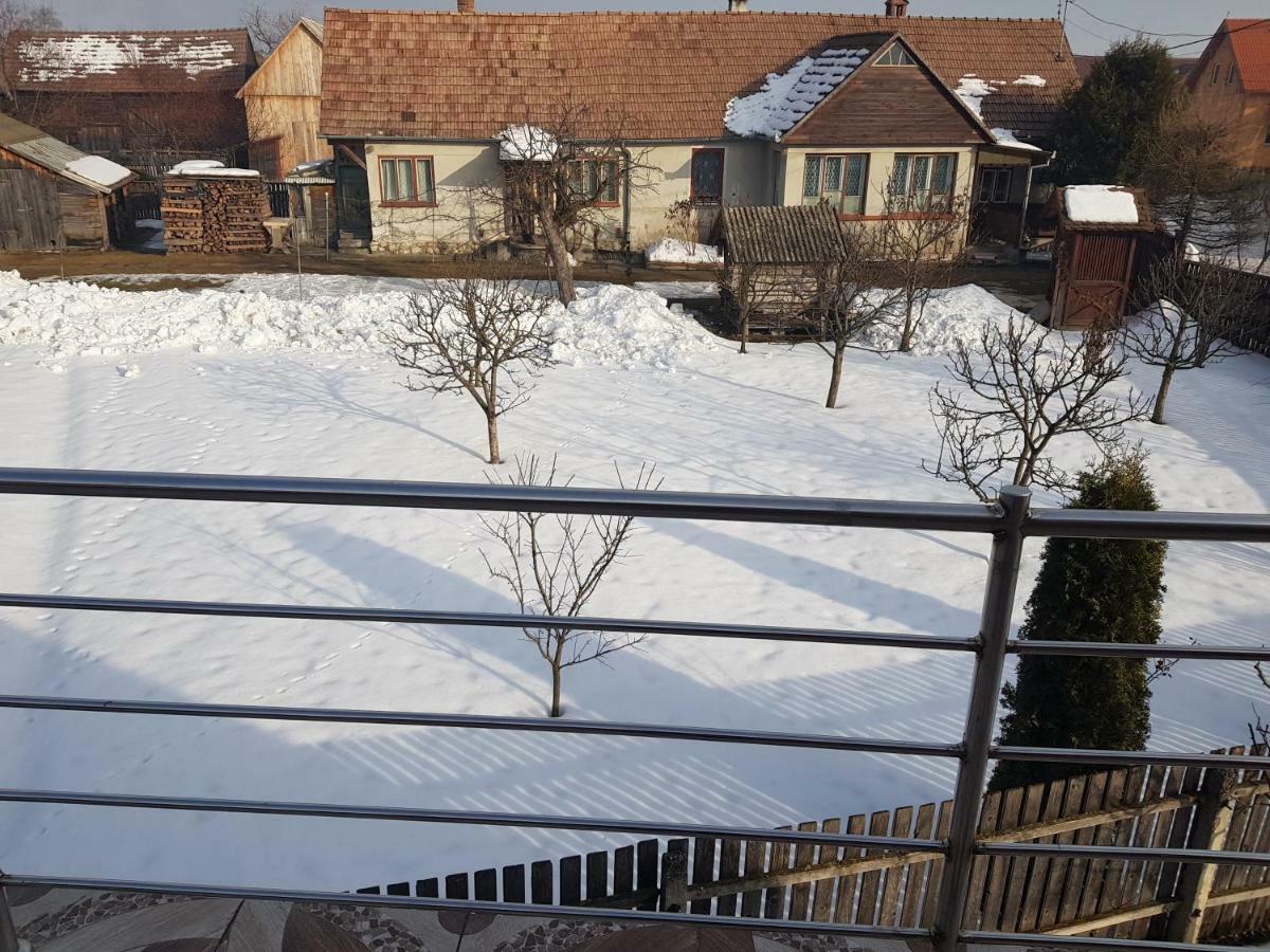 Lăzarea Eross Kulcsoshazヴィラ エクステリア 写真